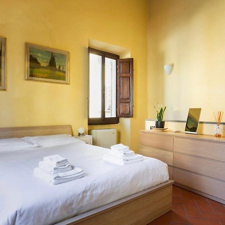 Apartamento Cozy Classic Italian House Near Santa Croce, On The Lungarno Florencia Exterior foto