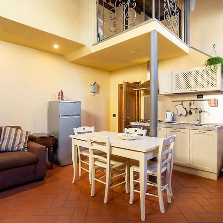 Apartamento Cozy Classic Italian House Near Santa Croce, On The Lungarno Florencia Exterior foto