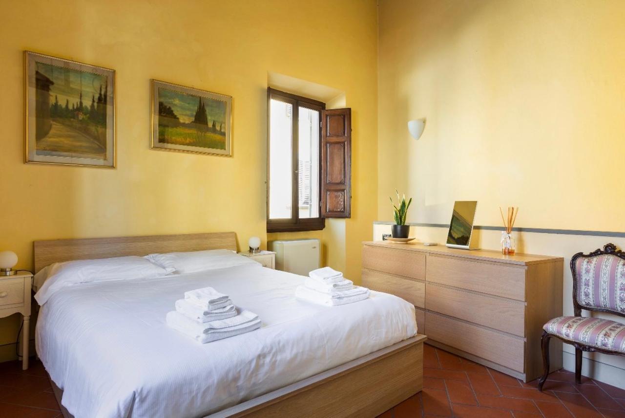 Apartamento Cozy Classic Italian House Near Santa Croce, On The Lungarno Florencia Exterior foto