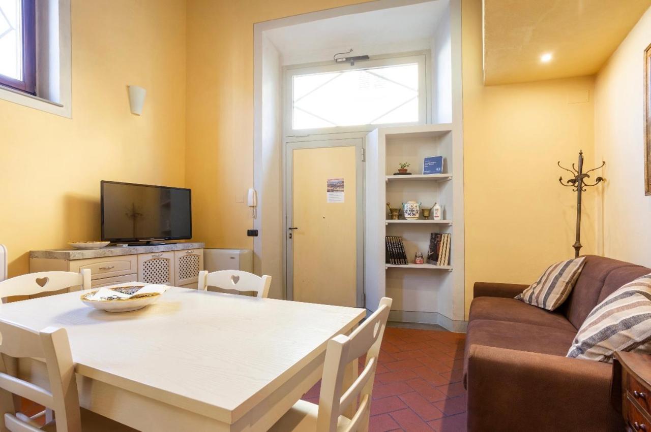 Apartamento Cozy Classic Italian House Near Santa Croce, On The Lungarno Florencia Exterior foto