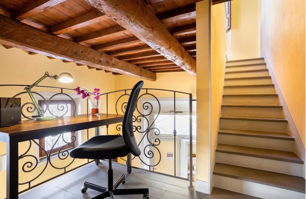 Apartamento Cozy Classic Italian House Near Santa Croce, On The Lungarno Florencia Exterior foto