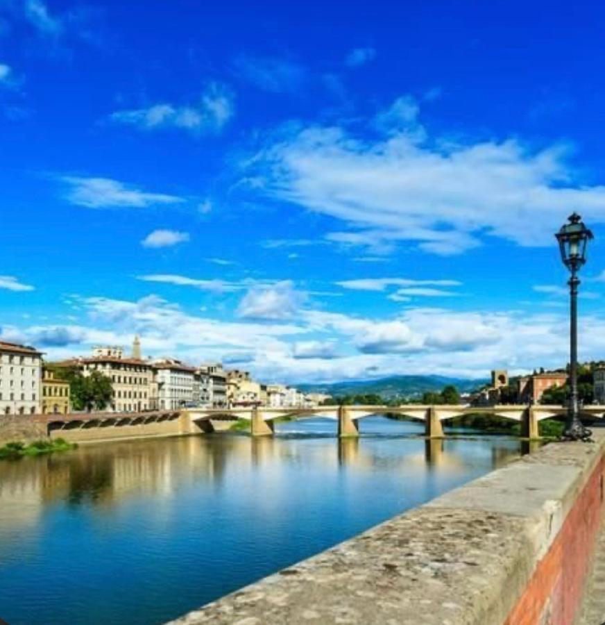 Apartamento Cozy Classic Italian House Near Santa Croce, On The Lungarno Florencia Exterior foto